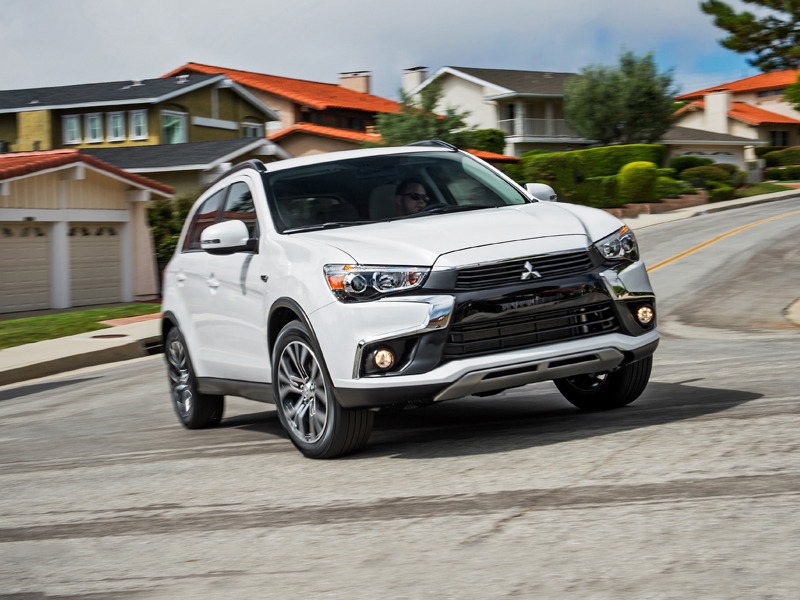The Mitsubishi Outlander Sport is just one CUV that can lock its center differential. 