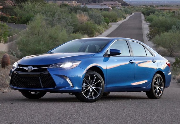 2017 Toyota Camry blue front 58