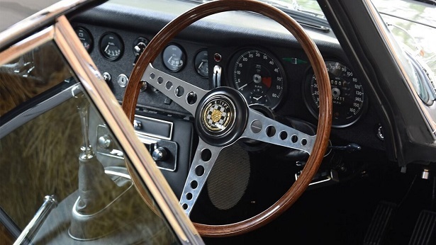 etype bushfind steering wheel