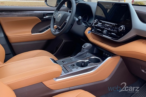 2021 toyota highlander hybrid interior